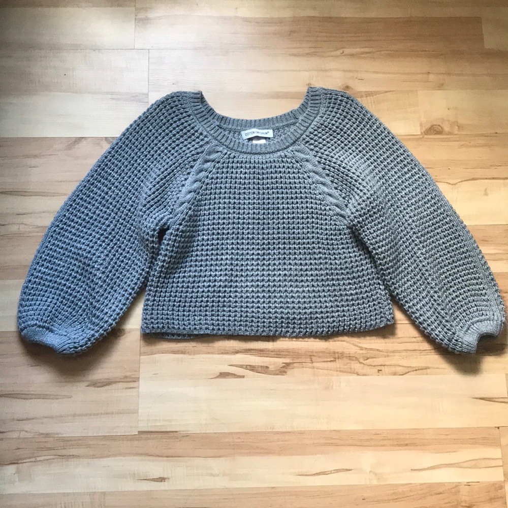 Gray balloon sleeve chunky sweater